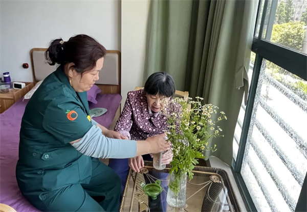 四季瑞禾颐养中心:认知症(老年痴呆)长者乐园 (2).jpg 四季瑞禾颐养中心:认知症(老年痴呆)长者乐园 (2).jpg